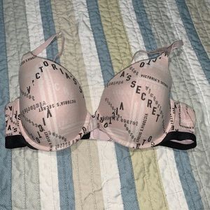 Victoria’s Secret 38C bra